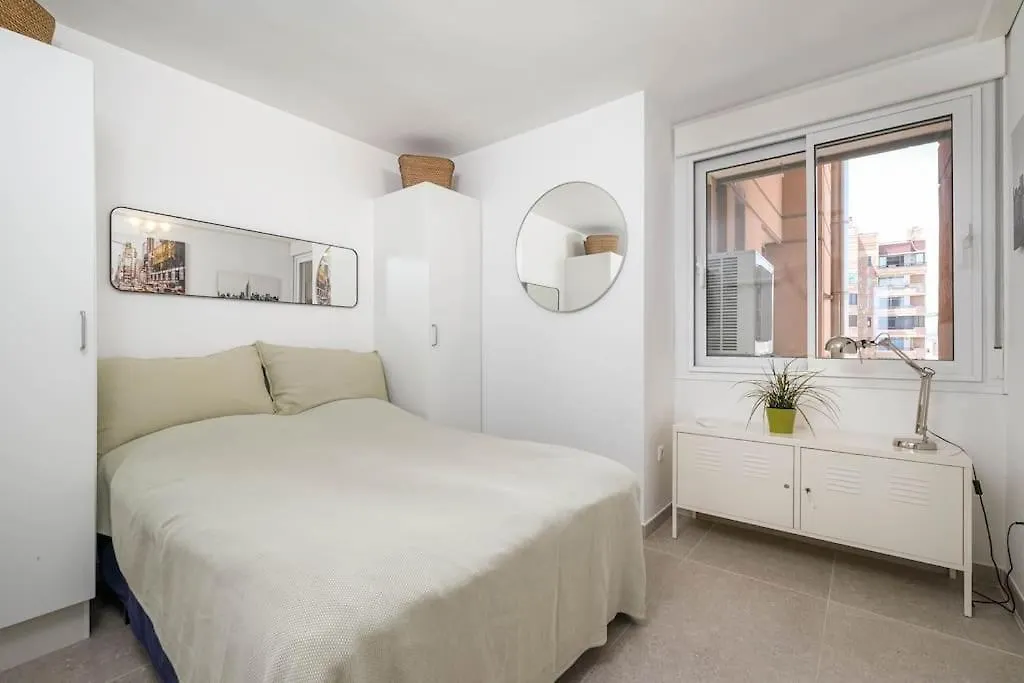 119-Magnificent Beach Front Apartment, פואנגירולה דירה