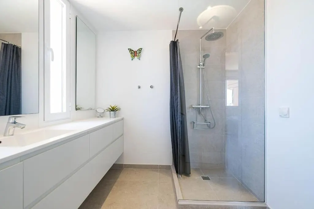 119-Magnificent Beach Front Apartment, Fuengirola Spain
