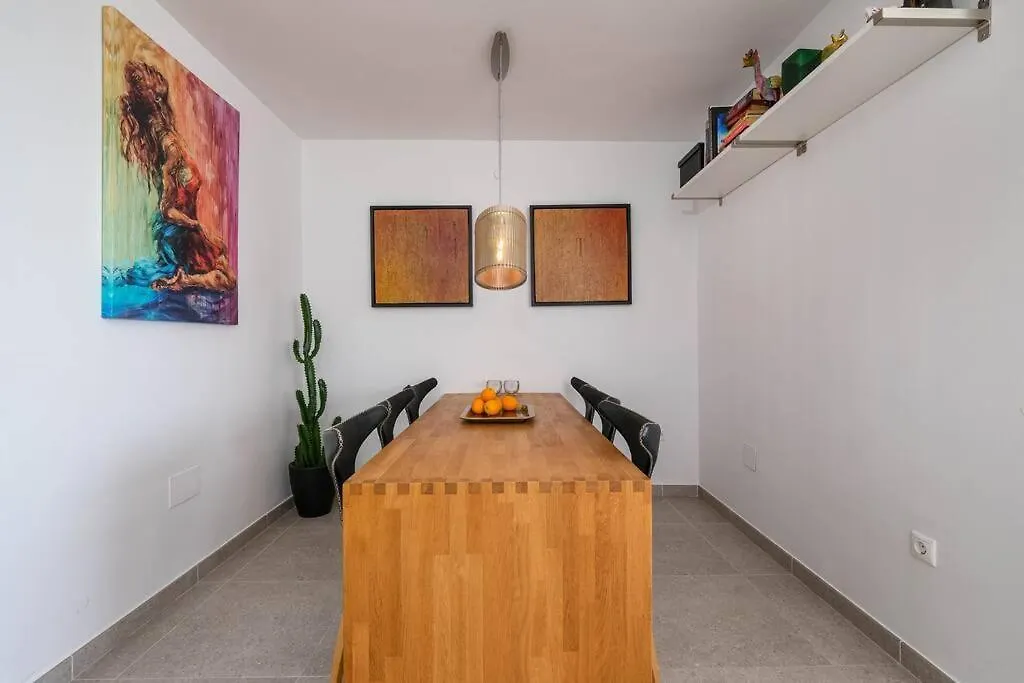 Apartment 119-Magnificent Beach Front Apartment, Fuengirola